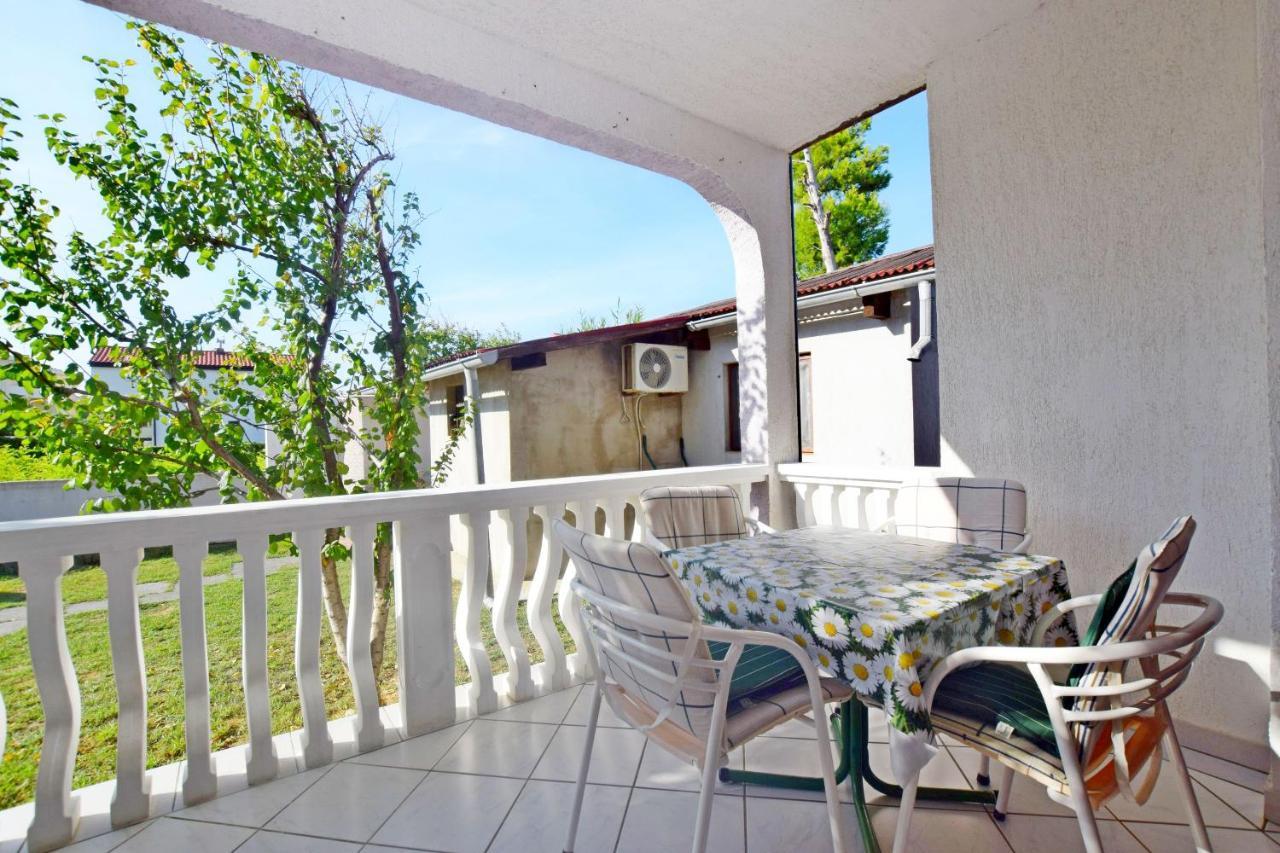 Apartments Keti Нин Экстерьер фото